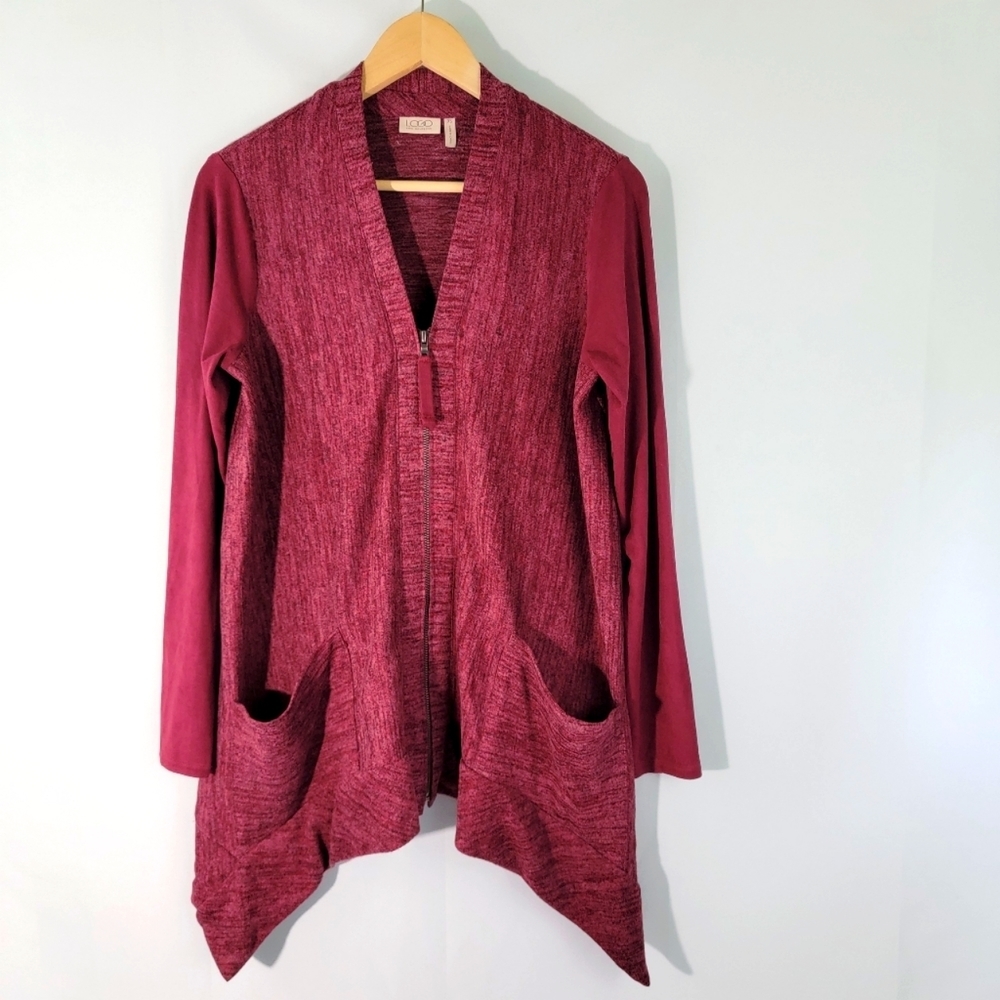 LOGO by Lori Goldstein Women's V-Neck Sweater in Deep Red